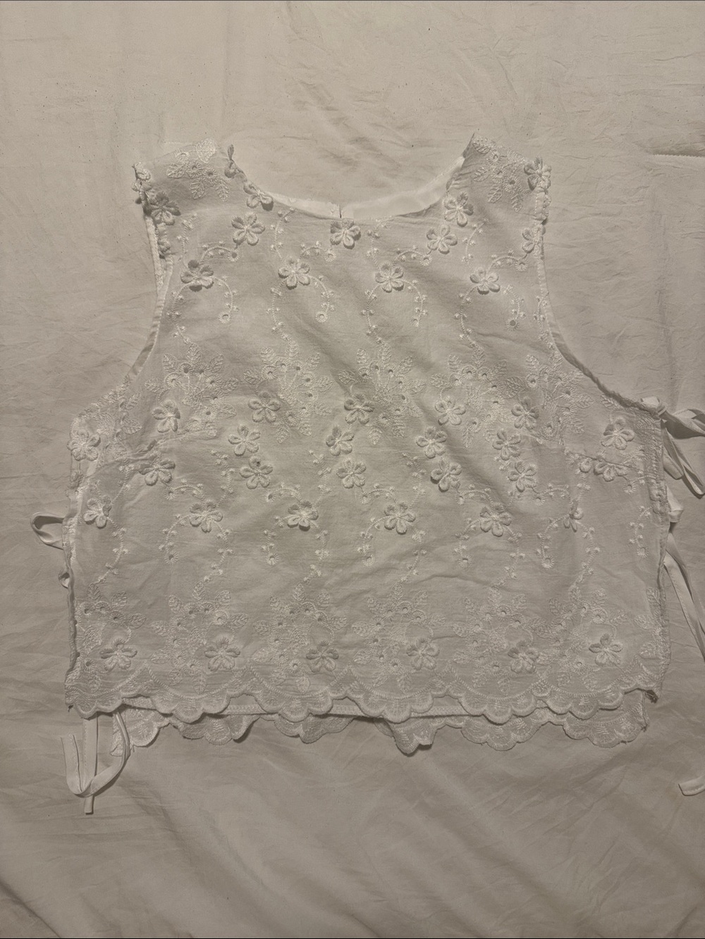 White Floral Eyelet Sleeveless Top - Brand Unspecified